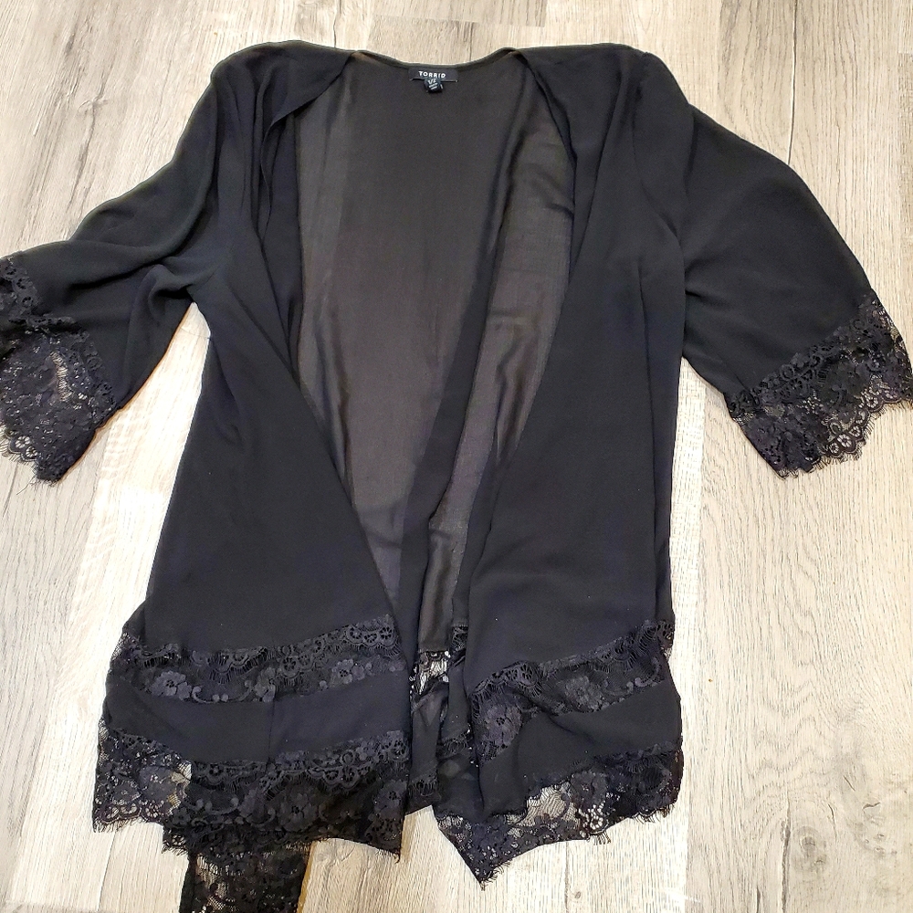 Black Lace Kimono Torrid 12/14 NWOT